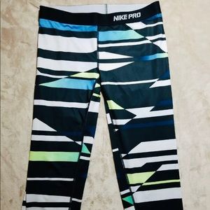 🌷NIKE PRO CAPRI🌷